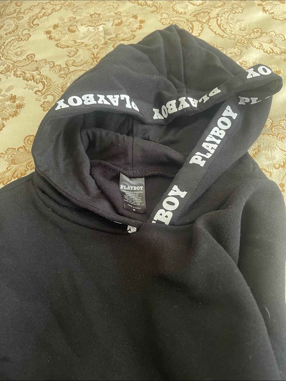 PLAYBOY Black Cropped Hoodie with Logo-Print Sleeves - Picture 2 of 3